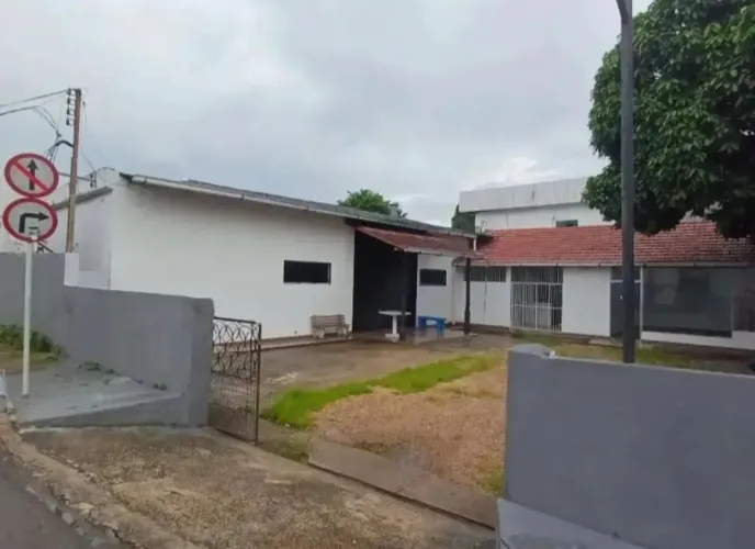 Ótimo Imóvel Comercial na Rua João Alfredo.