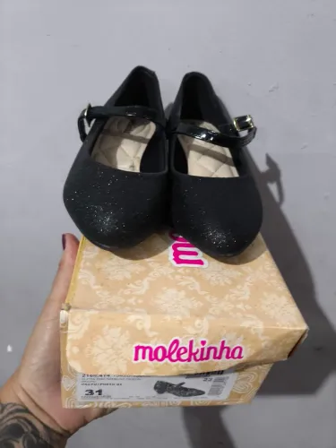 Lote com 50 sapatilha,sapatos de diversos tamanho ,preço para revenda.
