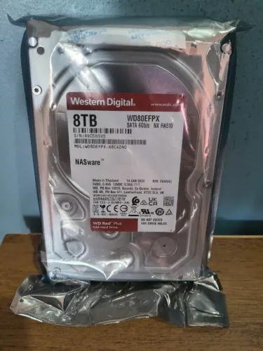 Hd Interno Western Digital Wd Red Plus Wd80efpx 8tb Vermelho (Usado)
