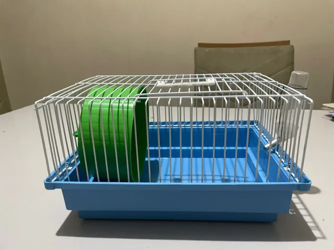 Casa para hamster ?Com roda para a diversão do seu hamster e bebedouro de gancho 