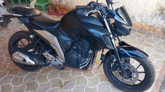 Vendo Fazer 250