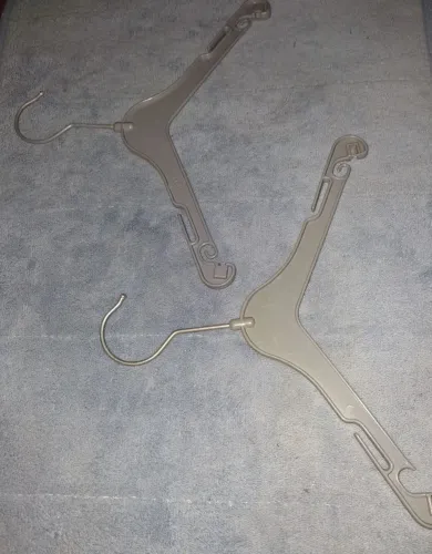 Cabides infantis por 50 centavos