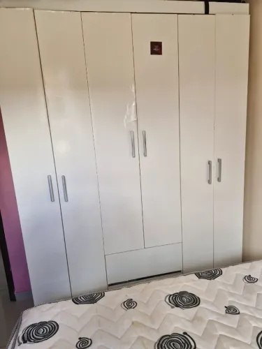 Guarda-Roupas + Cama Casal