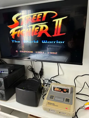 Super famicom + cabos + 2 controles + street fighter 2 japonês