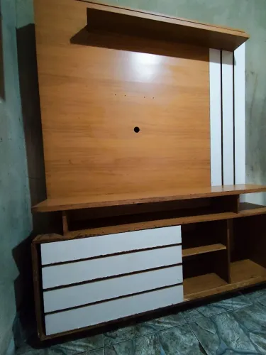 Vendo um rack de sala em perfeito estado