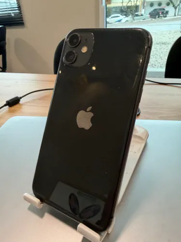 iPhone 11 único dono 64gb