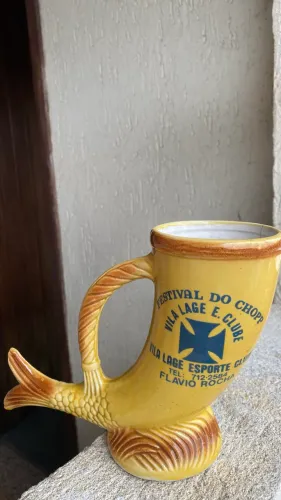 RELÍQUIA ANTIGA - CANECA DE CERÂMICA EM FORMATO DE SEREIA