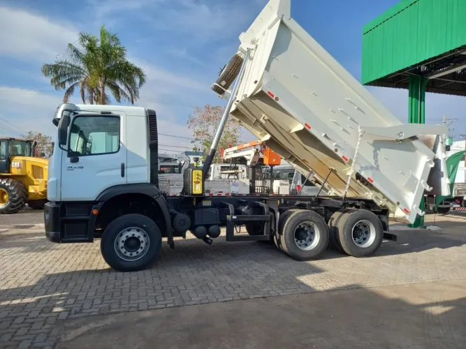 Volkswagen 31.330 2023