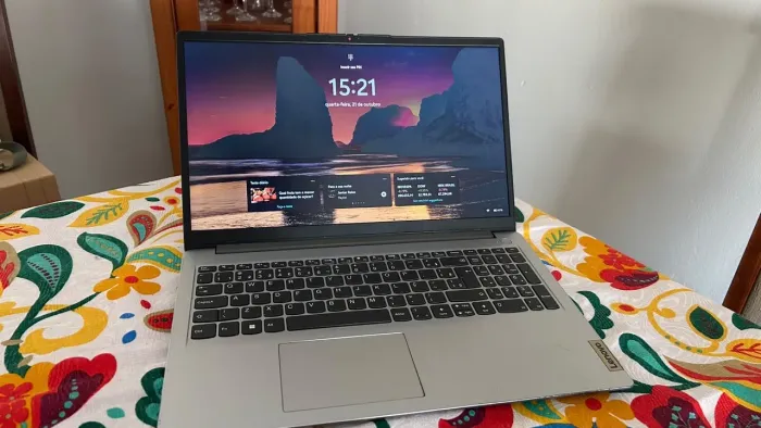 Notebook Lenovo IdeaPad 1 Ultrafino i3 12ª Geração | 8GB RAM | SSD 256GB