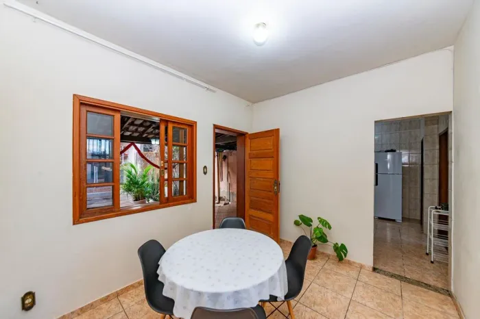 Casa à Venda - Havaí, 3 Quartos, 374 m2