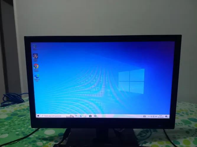 Vende-se computador lenovo básico para casa ou escritório