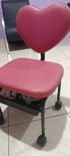 Vendo cadeira manicure 