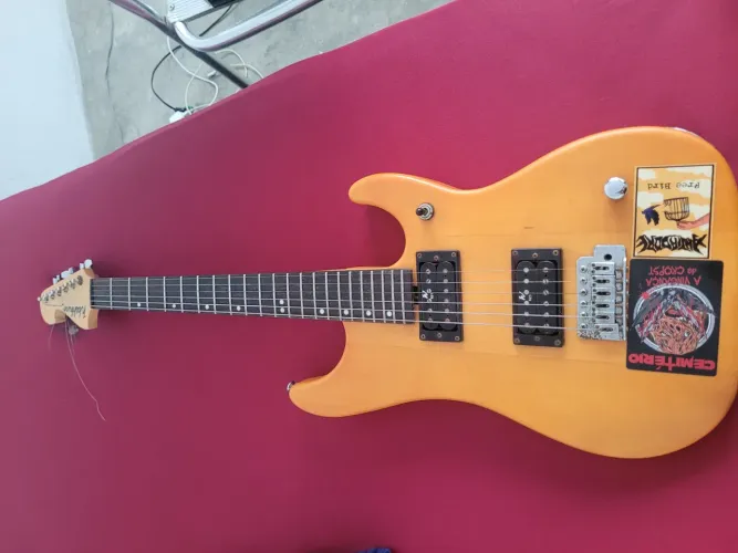 GUITARRA WASHBURN NUNO BITTENCOURT N1 + PEDALEIRA CUBEBABY + CAPA DA GUITARRA