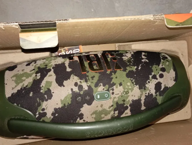 JBL bombox 3