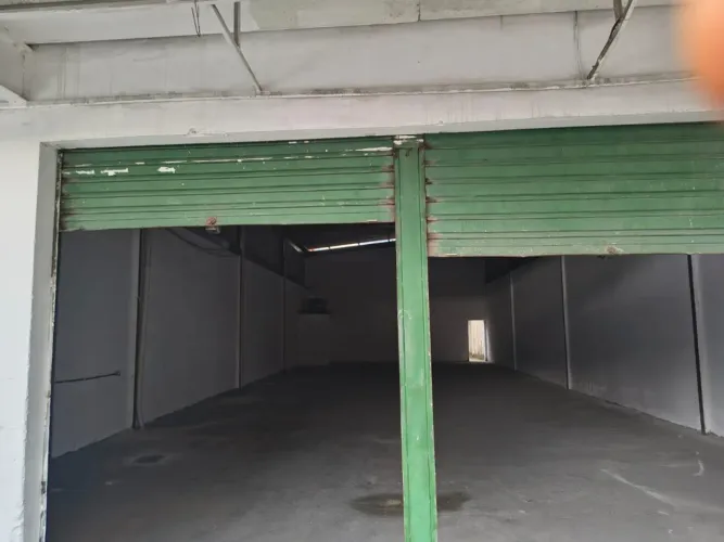 GALPÃO  244m² ÁREA COBERTA - 40m² ÁREA Descoberta.