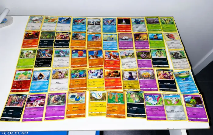 50 Cartas Pokemon de Borda Amarela Antigas 