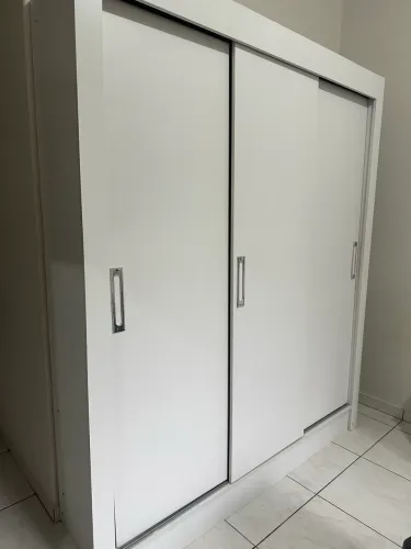 Guarda-roupa 