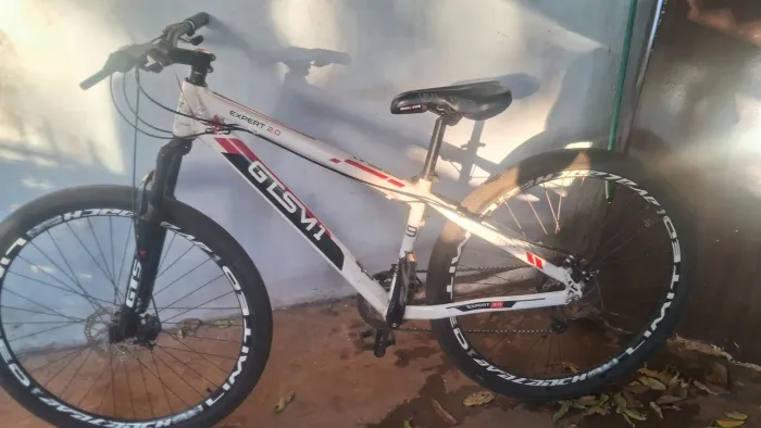 Vendo bicicleta em ótimo estado tudo funcionando certinho 
