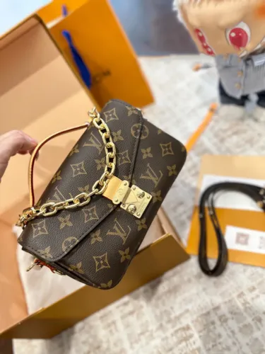 Bolsa Louis vuitton Métis East West