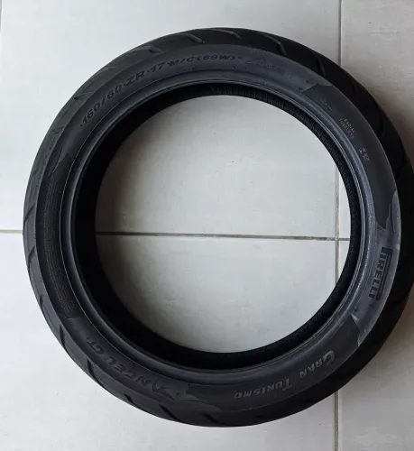 Pneu 160/60 ZR17