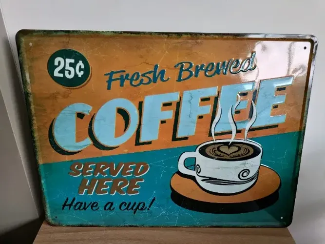 Placa decorativa café em aço anodizado vintage