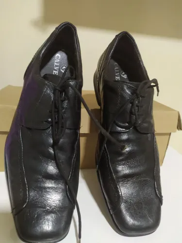 Sapato Masculino numeração 38/39 semi novo.