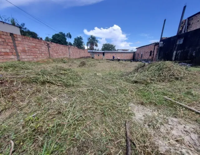 AGUAS CLARAS, Terreno