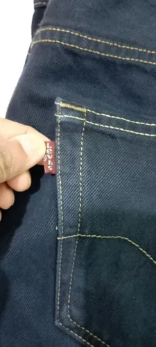 Calça masculina Levis 501.