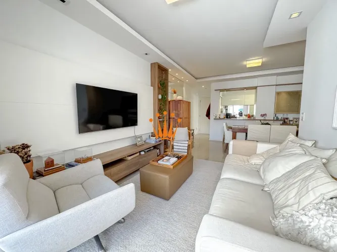Apartameto a venda no Córrego Grande.