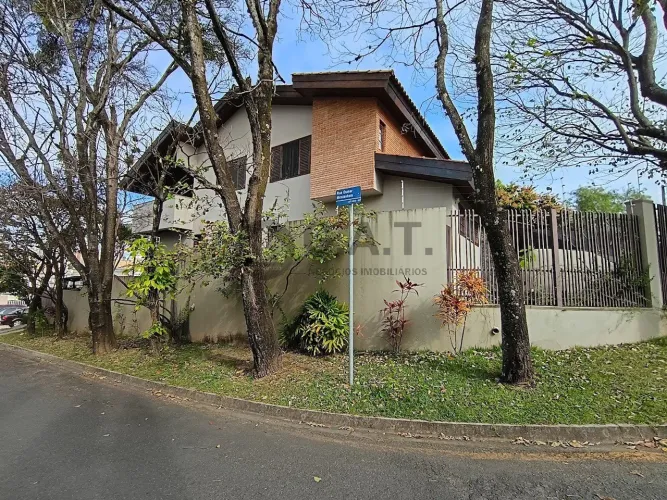 Casa à Venda em Sorocaba-SP, Jardim Pires de Mello: 3 quartos, 1 suíte, 2 salas, 2 banheir