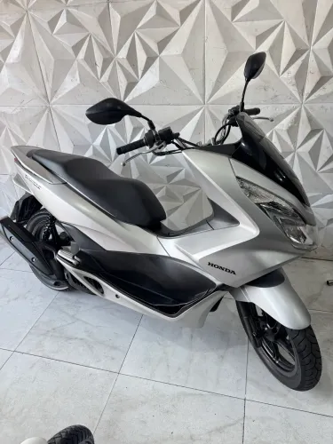 PCX 2018 / ARENA MOTOS