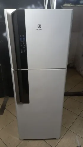 GELADEIRA ELECTROLUX FROST FREE 474 LITROS