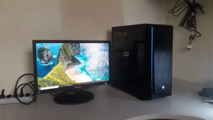 PC i5-7400 3.0ghz 6mb cache/ 8gb de memoria ddr4/ SSD 480gb/ Monitor 20"