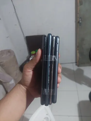 Celulares pra retirada de pecas