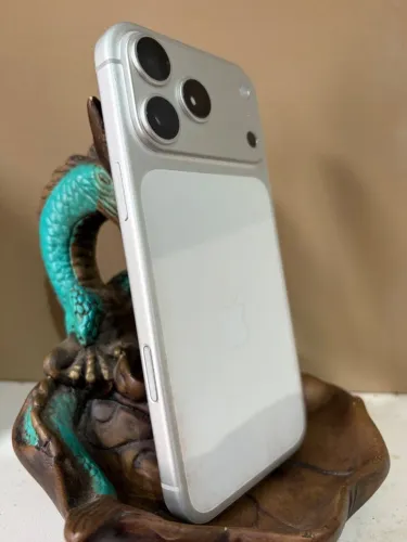 Iphone 17 pro Max - branco - 256gb