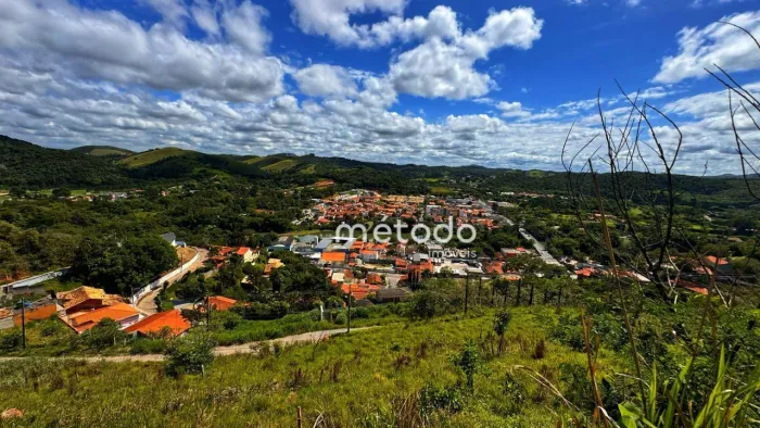 Terreno à venda, 2200 m² por R$ 360.000,00 - Centro - Guararema/SP