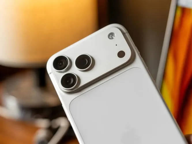 18 PRO MAX 256GB ( SILVER ) 