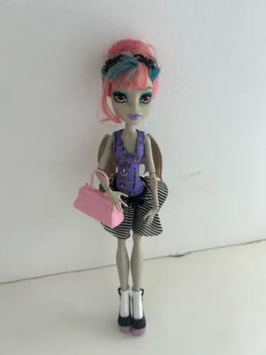 monster high rochelle dance class