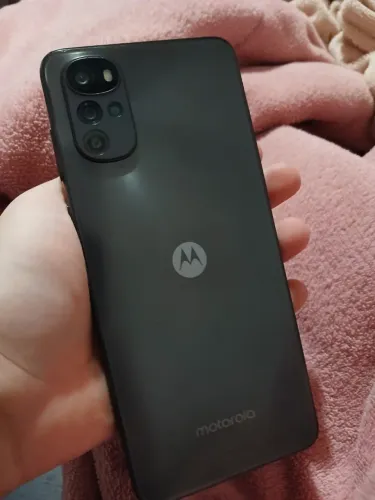 Vendo lindo telefone Motorola g22 