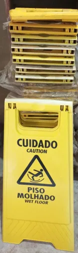 25 PLACAS SINALIZADORAS ?PISO MOLHADO? | R$ 25 CADA