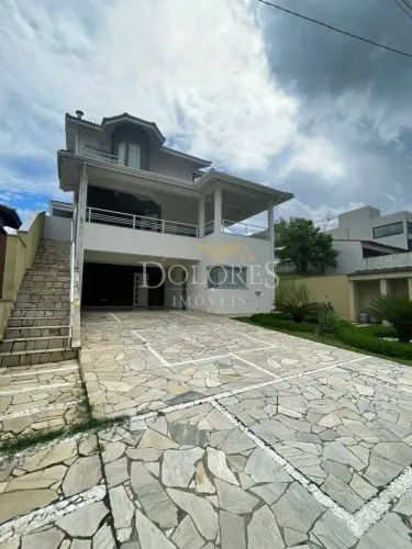 Charmosa casa fundo reserva alto padrão c/ 3 dorm. no condomínio Aruã Ecopark Mogi das Cru