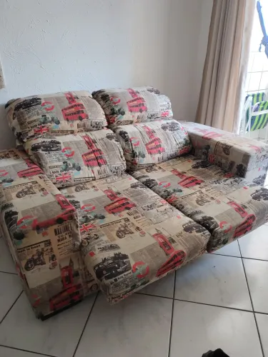 Sofá retrátil dois lugares