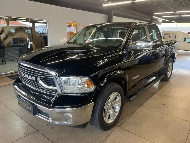 Ram Classic Laramie 5.7 V8 16V Gasolina 4X4 Aut. 2022