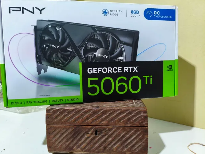Placa de Vídeo RTX 5060Ti 8GB PNY COM GARANTIA, NOVA