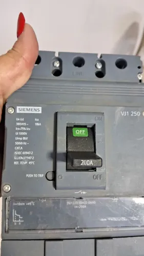 Disjuntor caixa moldada 200A 250,00