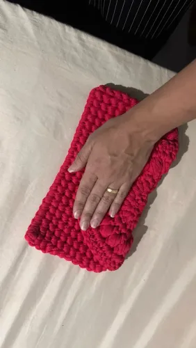 Bolsa de crochê feita a mão