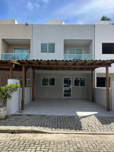 ALUGO CASA EM CONDOMÍNIO FECHADO  NA BARRA NOVA !