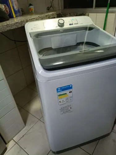 Maquina de lavar roupas