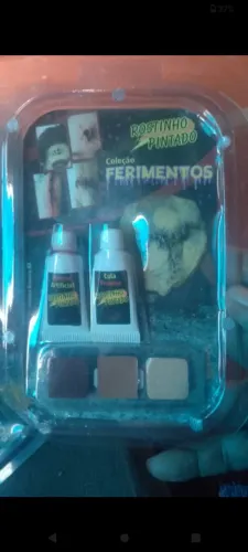 Vendo ferimentos artificiais e sangue artificial tenho uma caixa com 40 unidades 