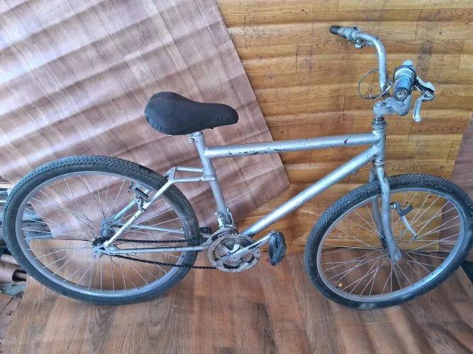 Bicicleta aro 26, Faço Entrega 